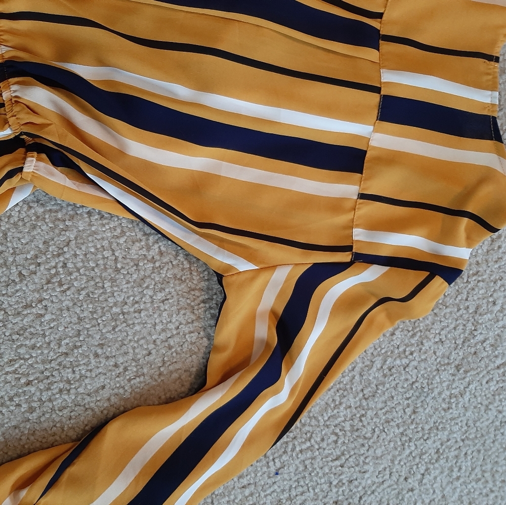 yellow striped blouse - Picture 10 of 10